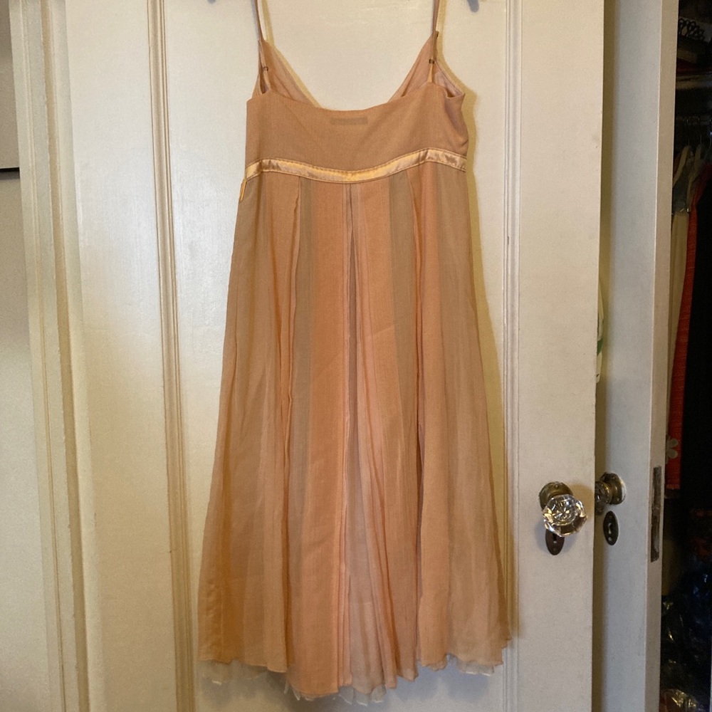 Strenesse peach chiffon strap/less dress, subtle hi-lo hem, lining, Size 4/EU 36